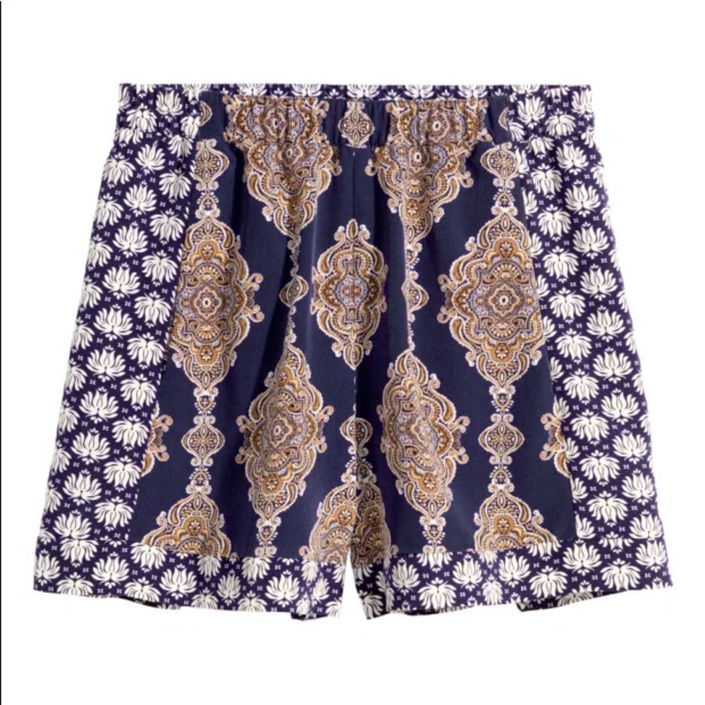H&M High Waisted Flowy Mandela Print Shorts